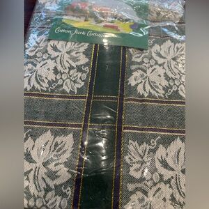 🆕Cotton Park cottage grape leaf design all cotton tablecloth 1990s 70”x52” oblon